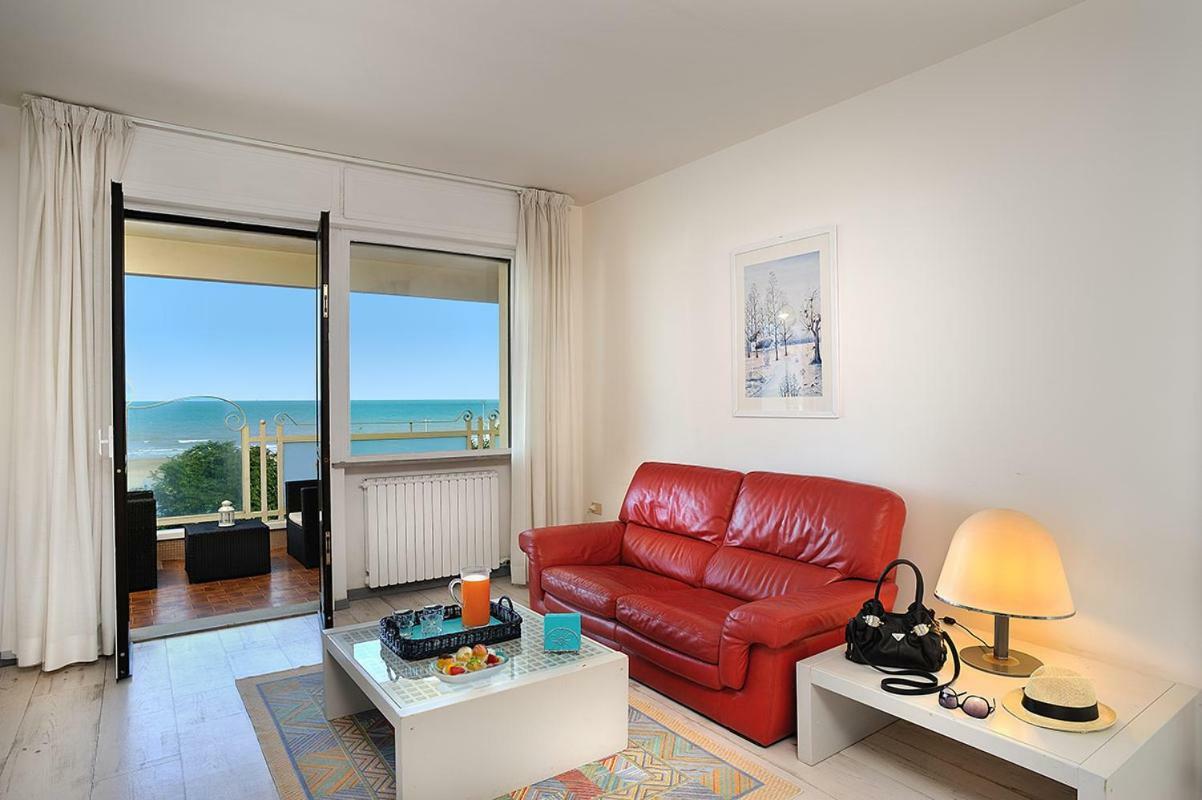 Residence Riccione Beach Apartments Екстер'єр фото