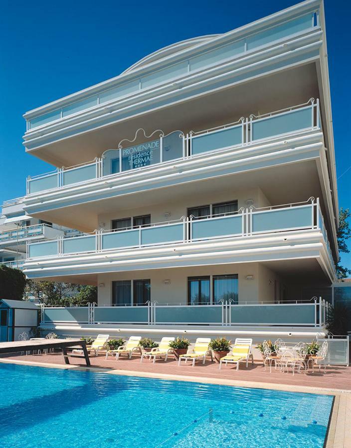 Residence Riccione Beach Apartments Екстер'єр фото
