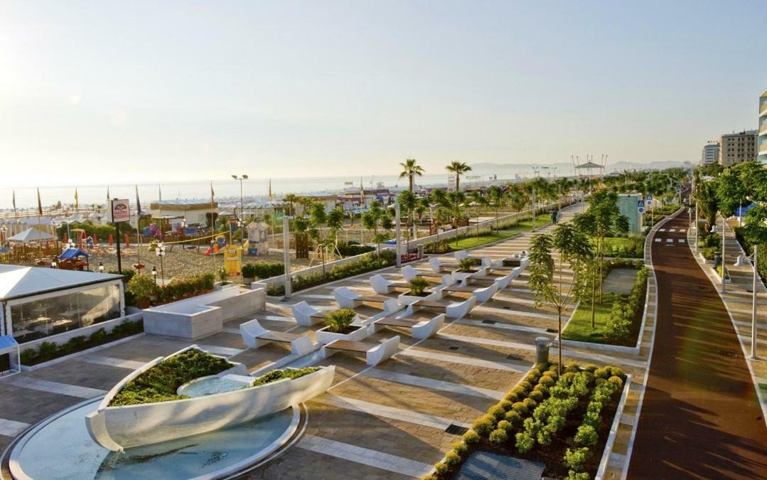 Residence Riccione Beach Apartments Екстер'єр фото